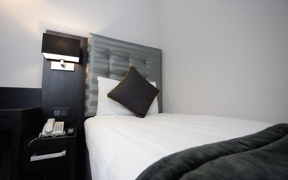 undefined The 29 London Hotel 5