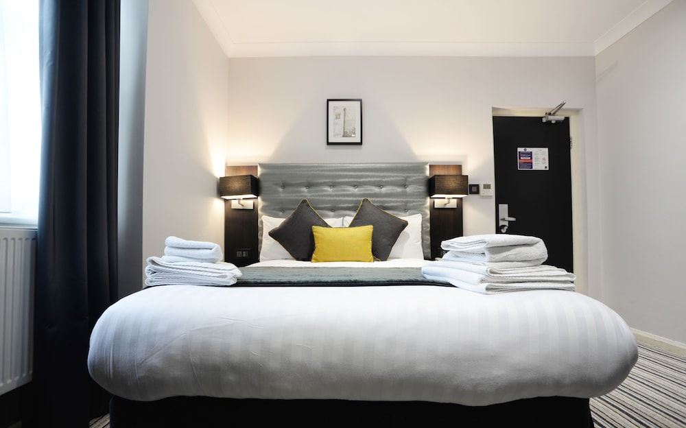 undefined The 29 London Hotel 7