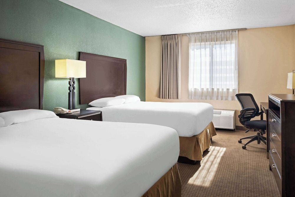 Room, 2 Queen Beds, Non Smoking