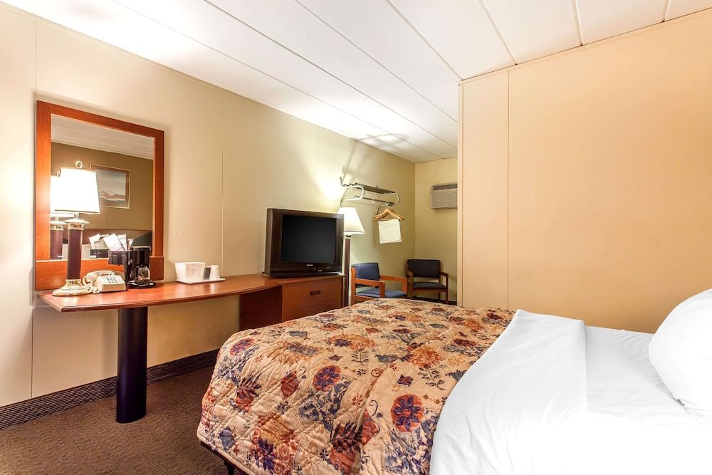 Standard Double Room, Smoking