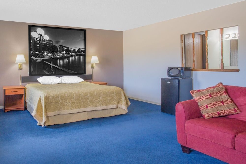 Studio Suite, 1 King Bed, Non Smoking