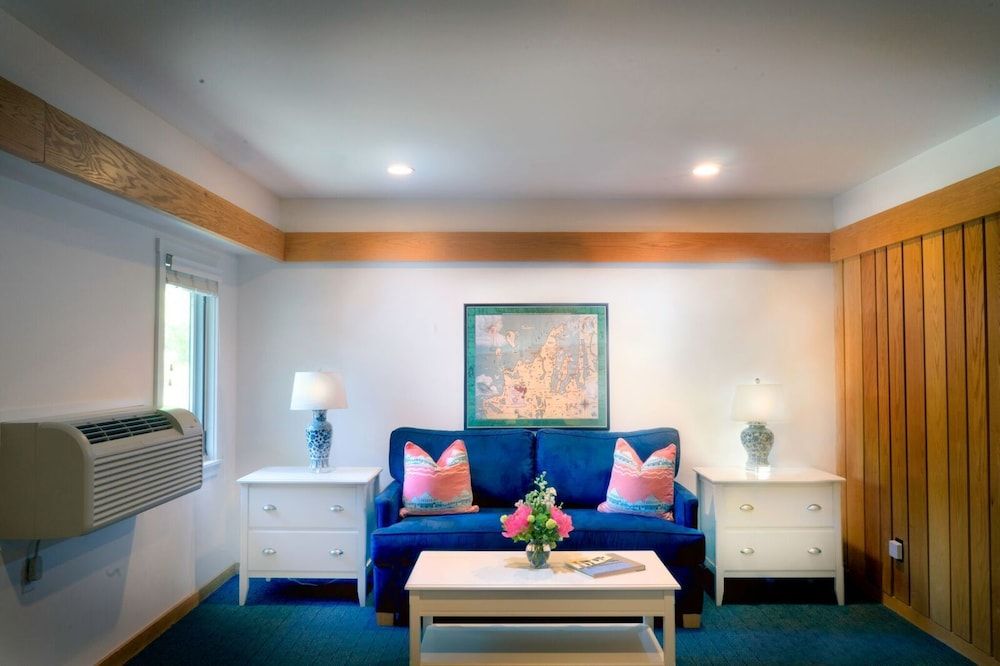 Leland Lodge Deluxe Room, 2 Queen Beds 6