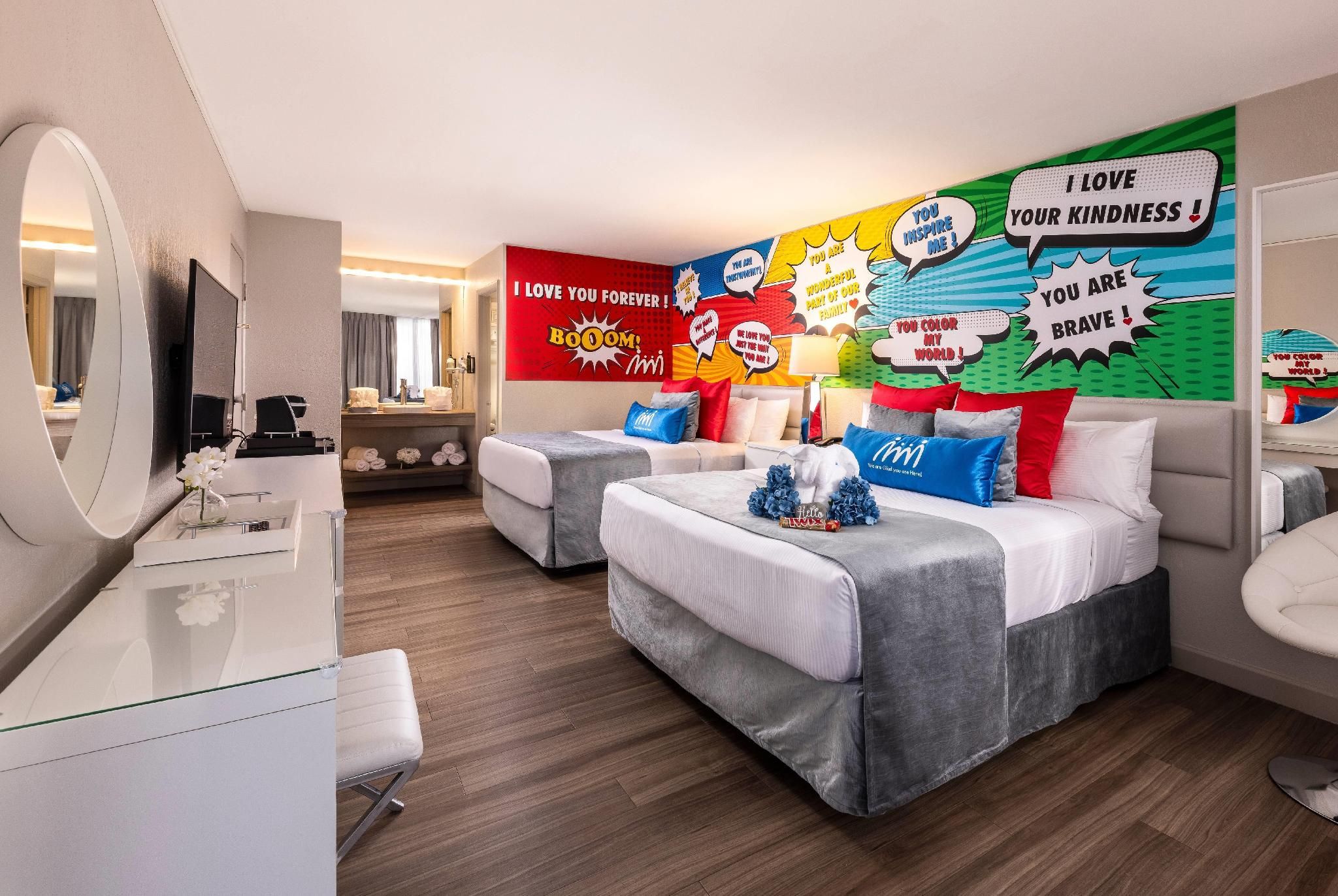 2 Queen Beds, Playground Side, Non-Smoking