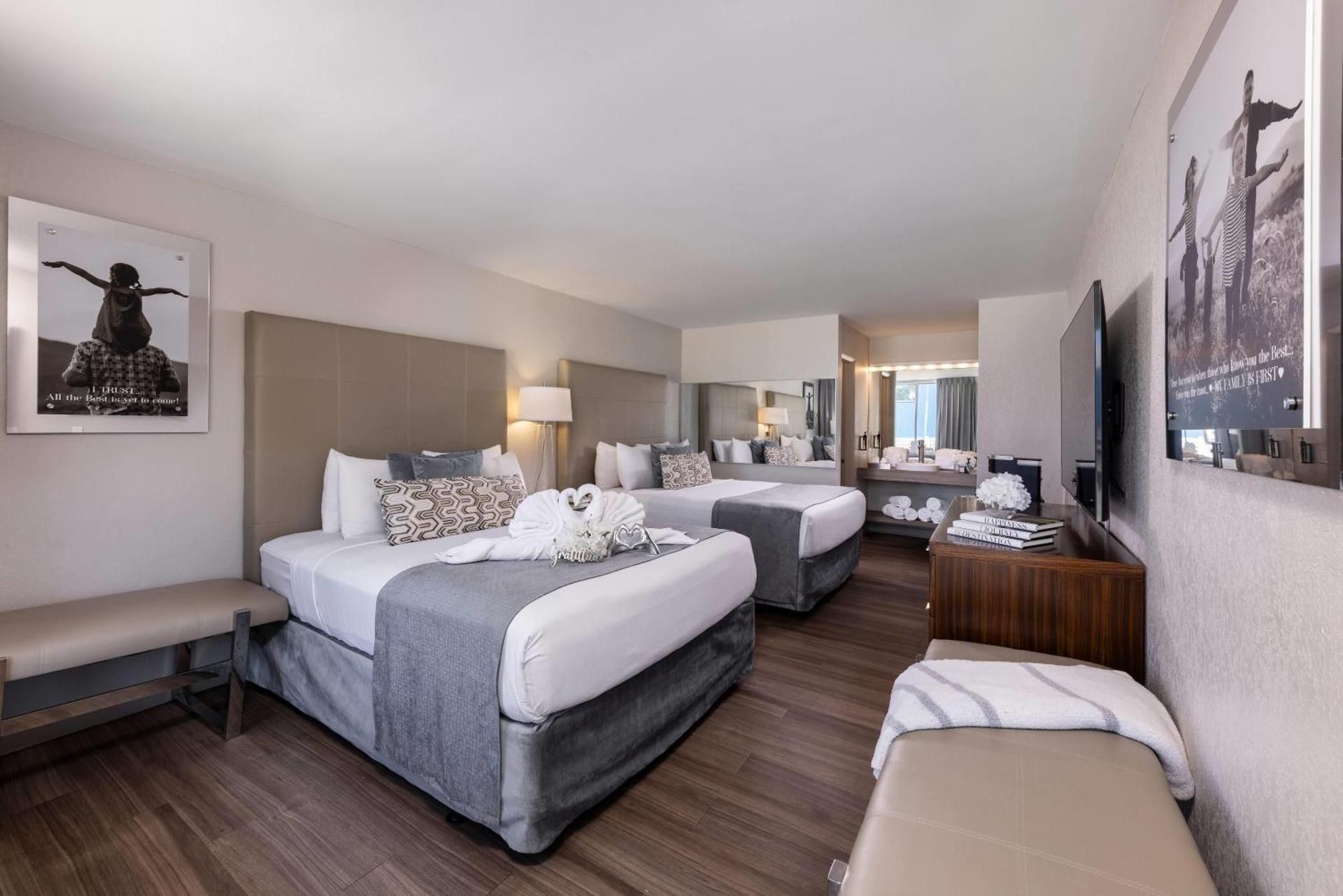 Elite Queen Room with Two Queen Beds - Mobility and Hearing Accessible/Non-Smoking