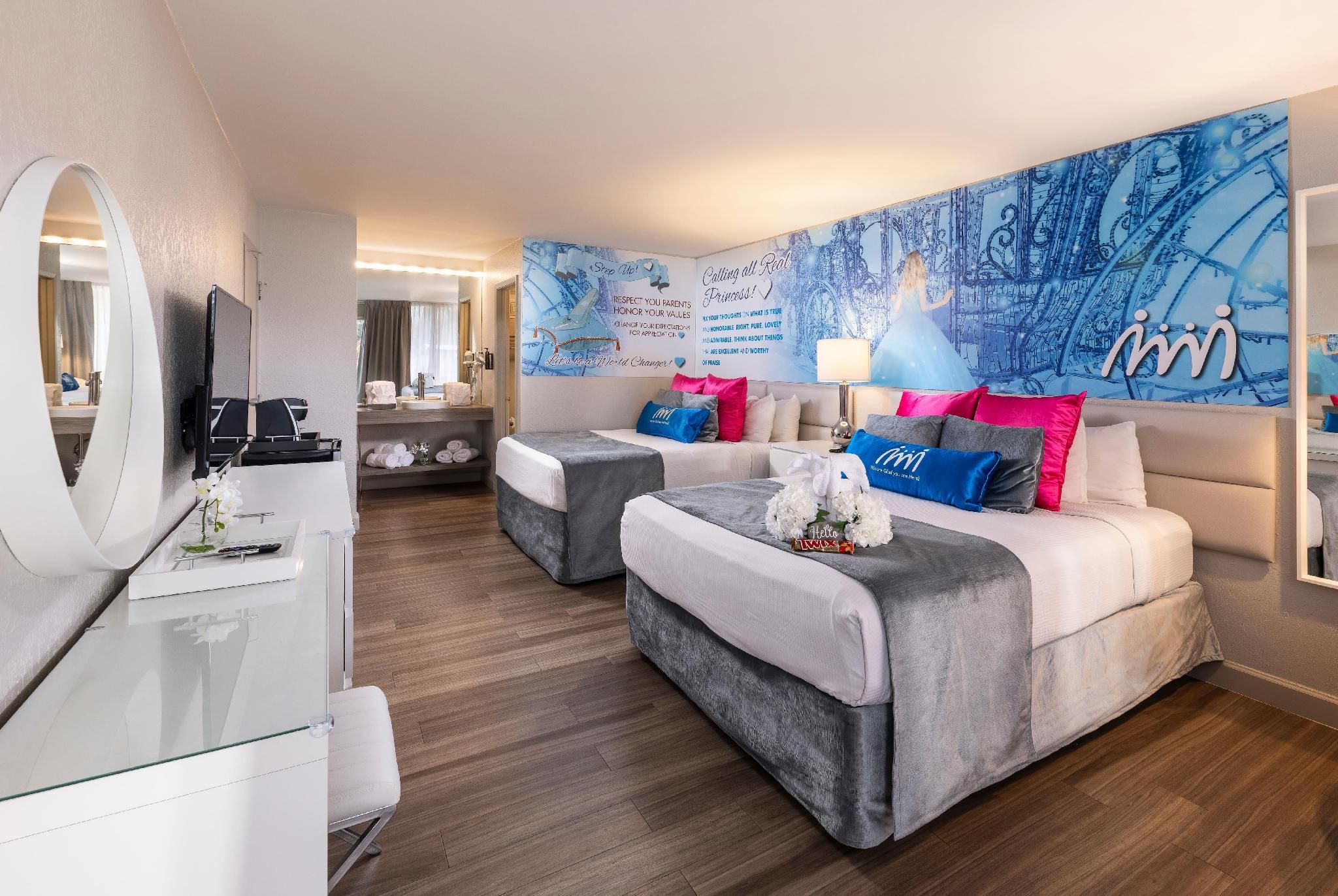 2 Queen Beds, Signature Room, Non-Smoking