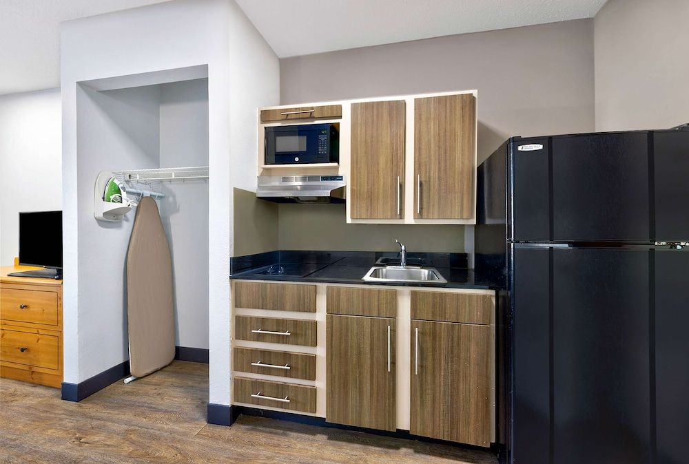 Studio 6 North Richland Hills, TX - Fort Worth Standard Room, 1 Queen Bed, Accessible, Non Smoking 7