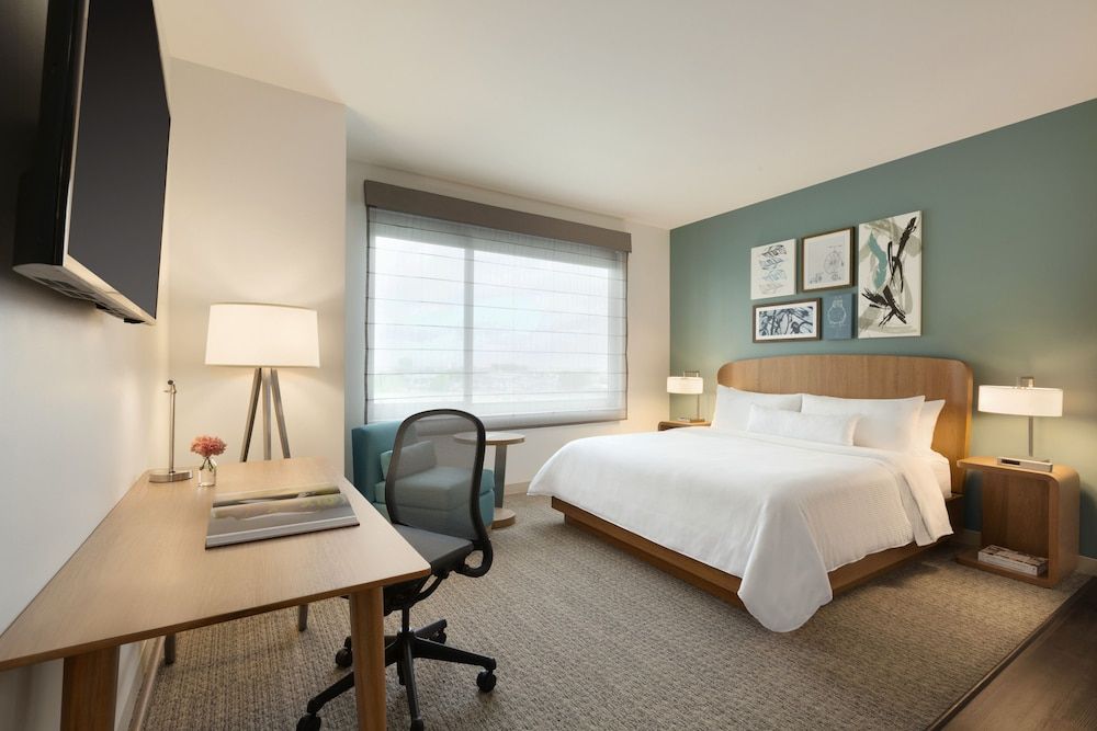 Suite, 1 Bedroom, Pool View