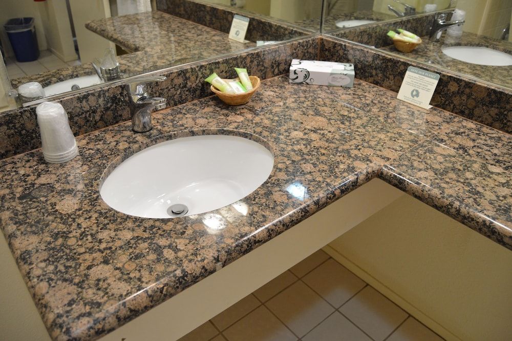 Red Bud Lodge Traditional Double Room 4