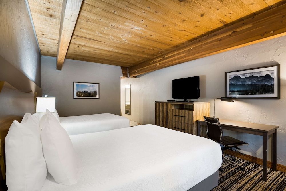 Standard Room, 2 Queen Beds, Accessible, Bathtub