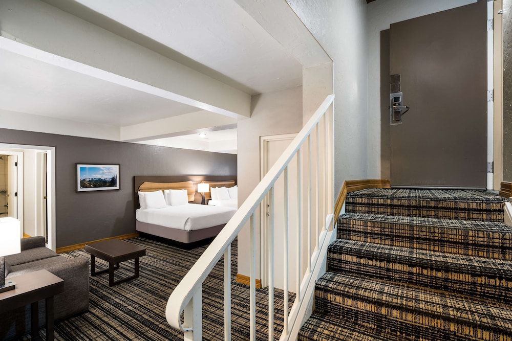 Suite, Multiple Beds, Non Smoking (with Single Sofabed)