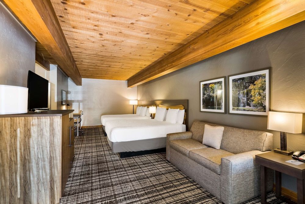 Standard Room, 2 Queen Beds, Non Smoking (with Single Sofabed;Larger Room)