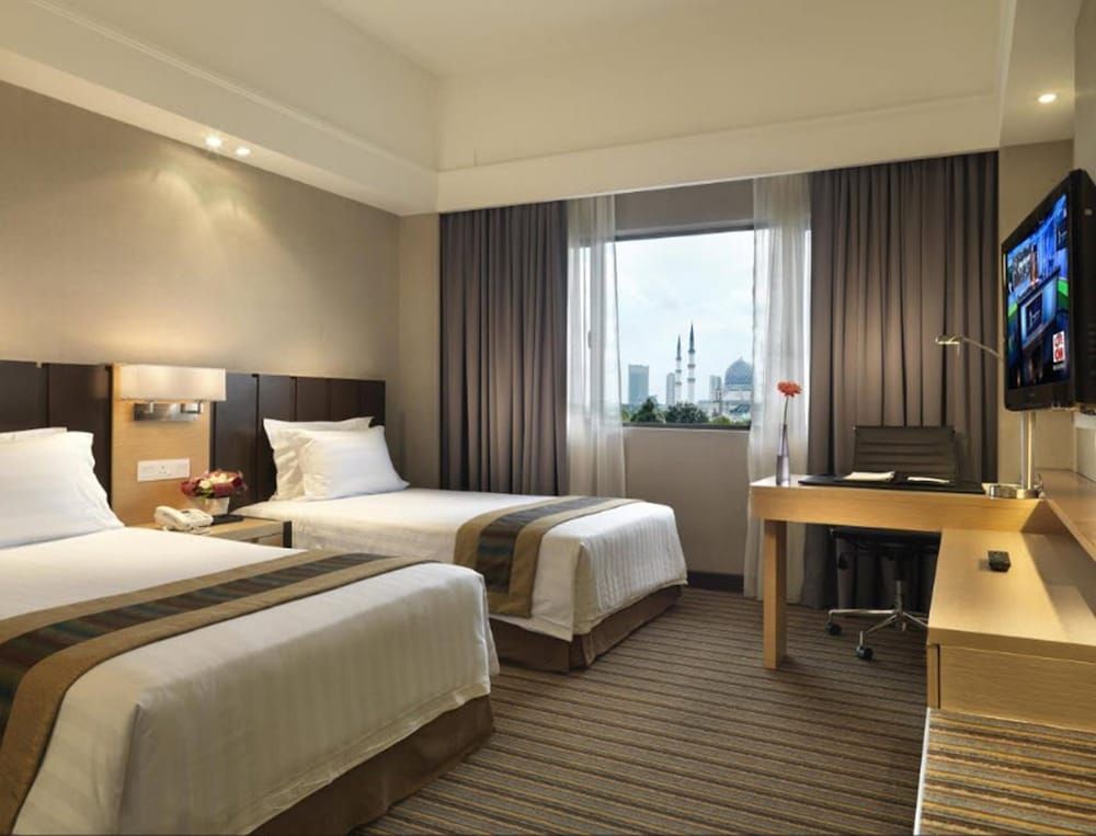 Concorde Hotel Shah Alam Deluxe Room 4