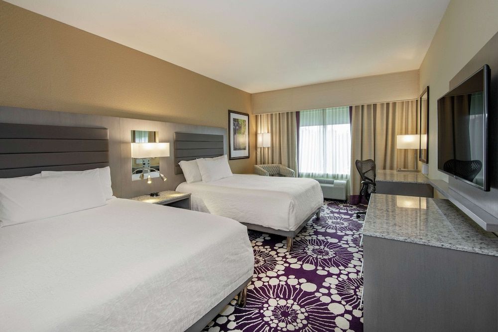 Room, 2 Queen Beds, Accessible, Non Smoking (Hearing Impaired)