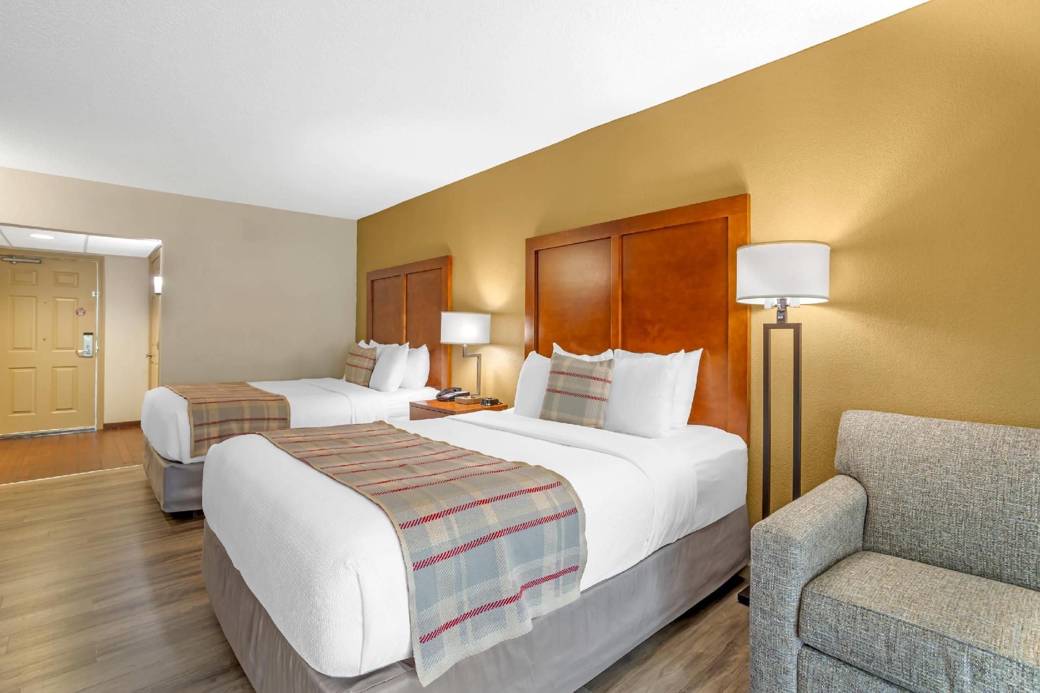 2 Queen Beds, Nonsmoking, Accessible