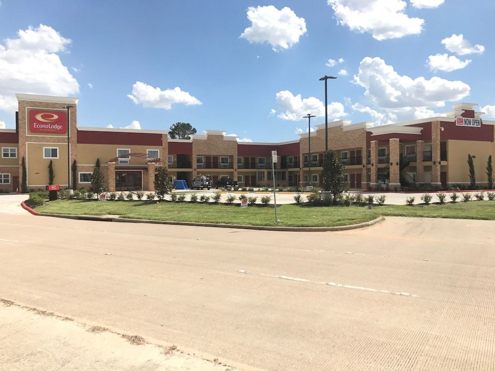 undefined Econo Lodge Inn & Suites Houston Willowbrook 7