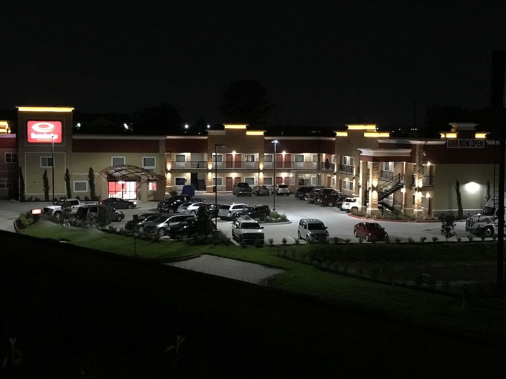 undefined Econo Lodge Inn & Suites Houston Willowbrook 10