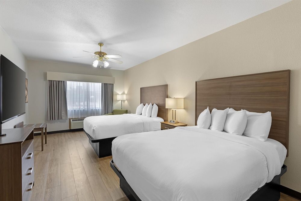 Best Western Firestone Inn & Suites Suite, 2 Queen Beds, Refrigerator & Microwave (Walk-in Shower)