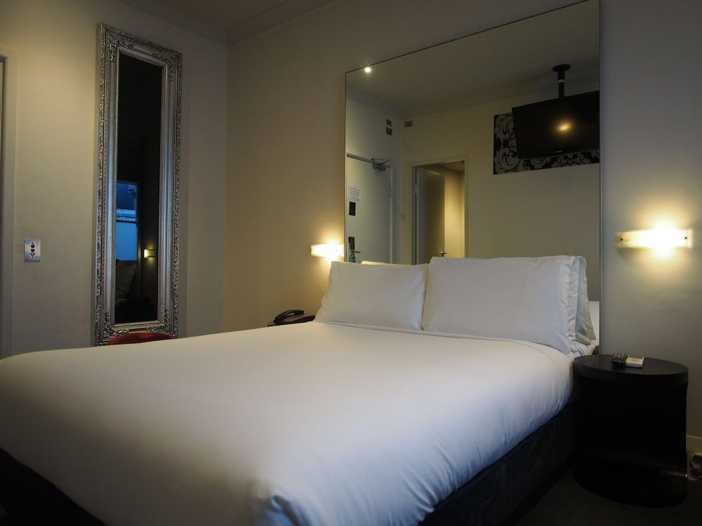 Kirketon Hotel Sydney Standard Room
