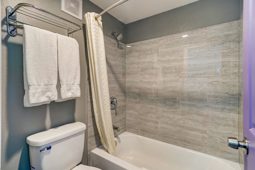 Budget Inn Ellijay Room, 2 Double Beds, Non Smoking 7