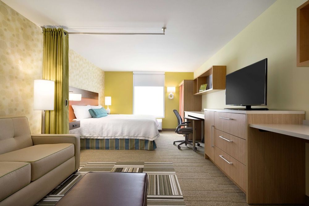 Studio, 1 King Bed, Accessible, Non Smoking