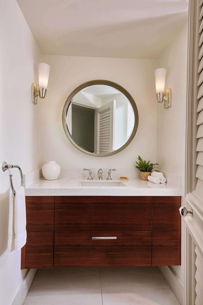 Suite, 1 Bedroom, Transfer Shower, Garden View (Accessible Suite)