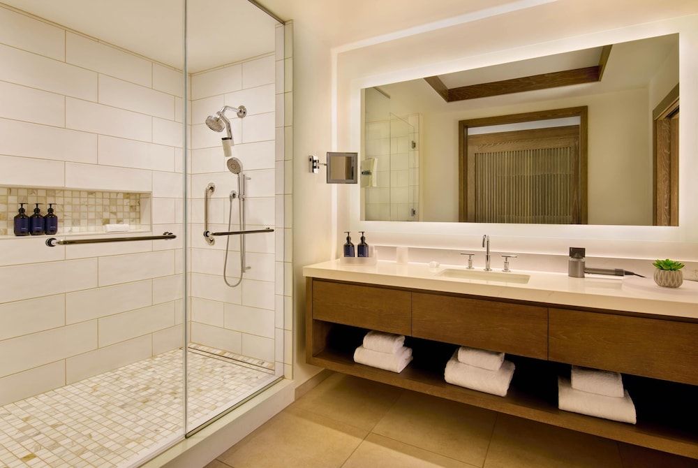 Room, 1 King Bed with Sofa bed, Garden View (Wellness Room)