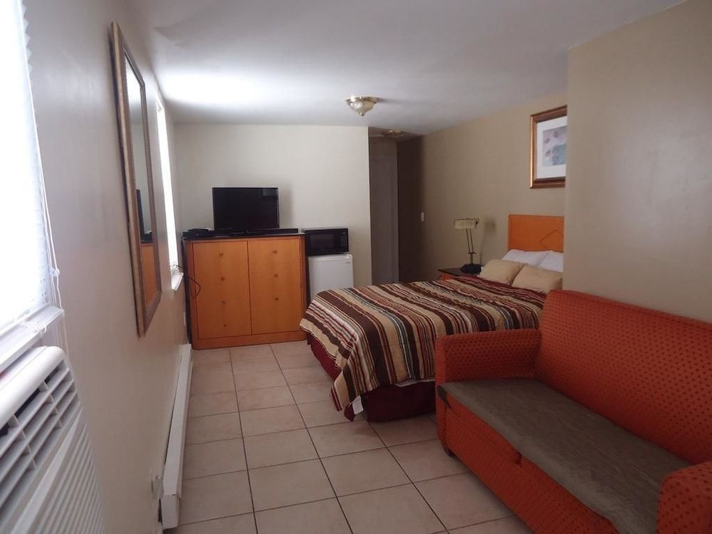 HC-127 Beach Haus Comfort Apartment, Kitchen, Beachside 5