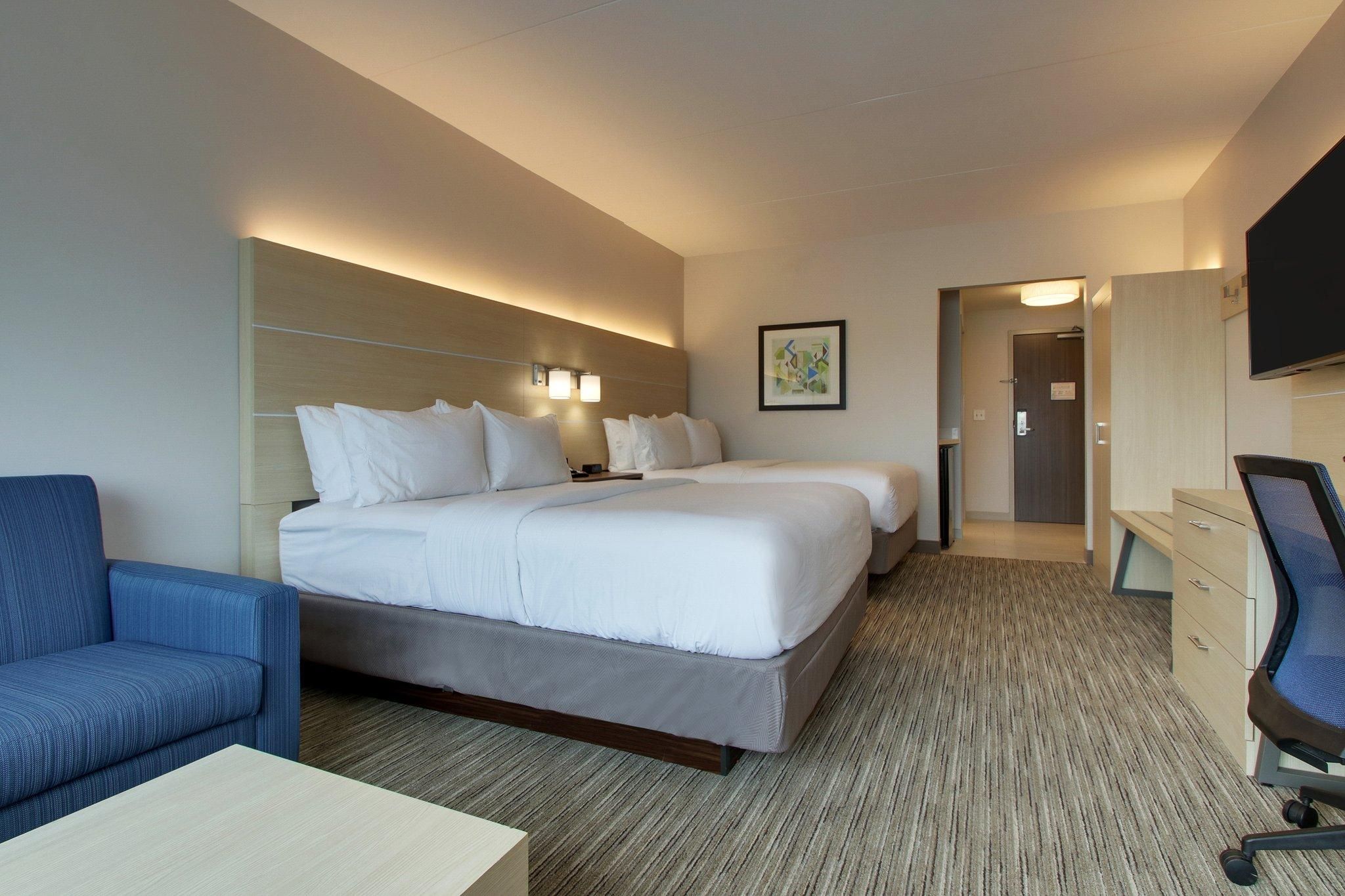2 Queen Beds Suite