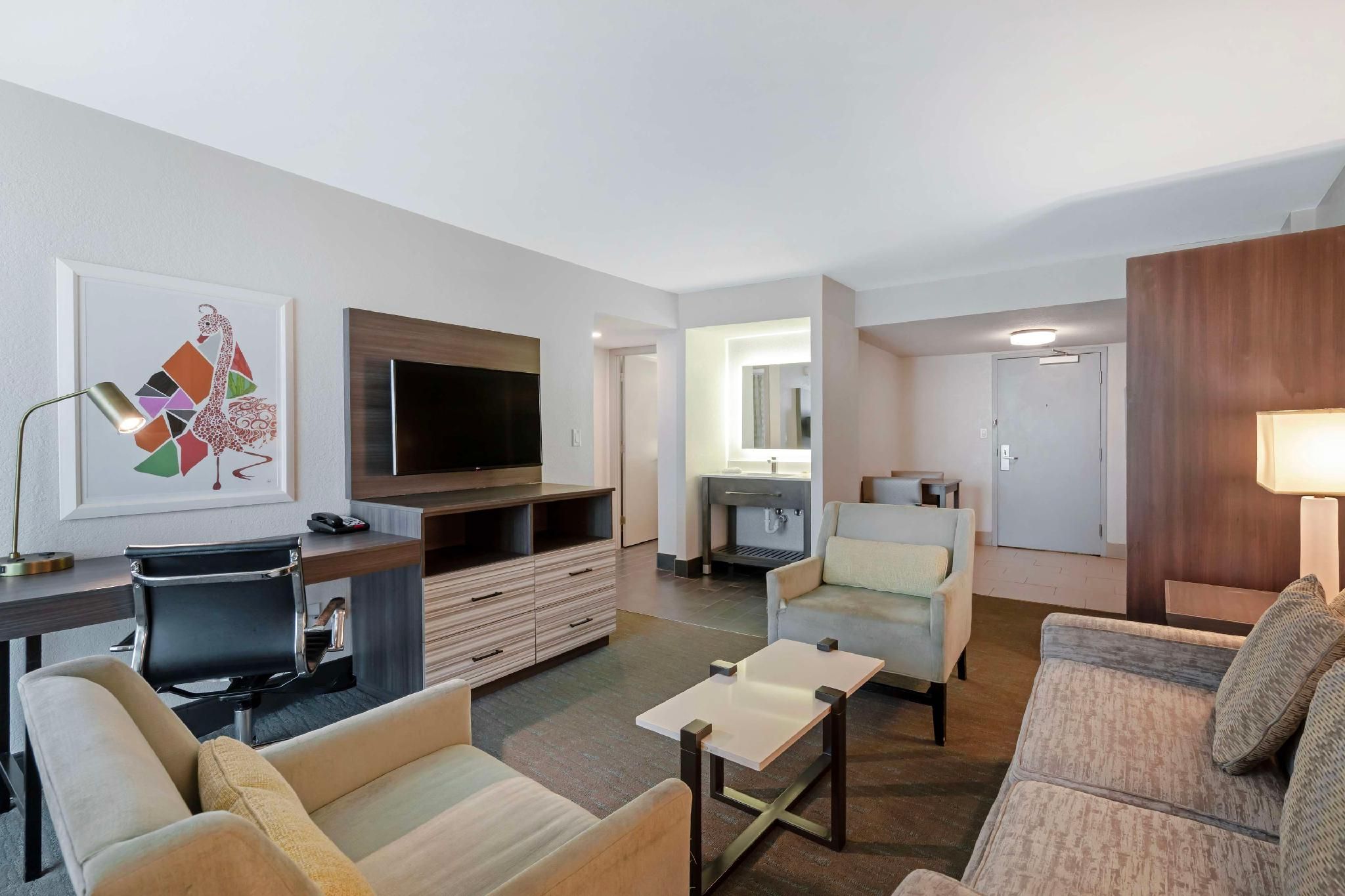 Suite-2 Queen Beds, Non-smoking, 2 Rooms, Sofabed, Balcony, Partial Ocean View, Kitchenette, Full Br