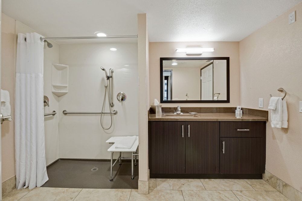 The Carriage House Suite, 1 King Bed, Multiple View 3