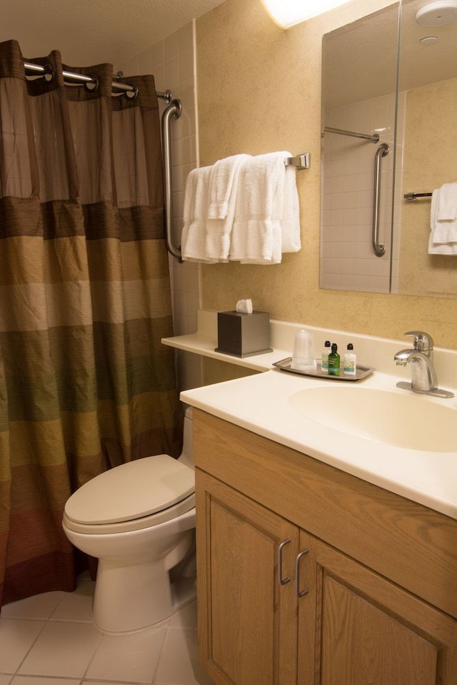 undefined The Carriage House 3