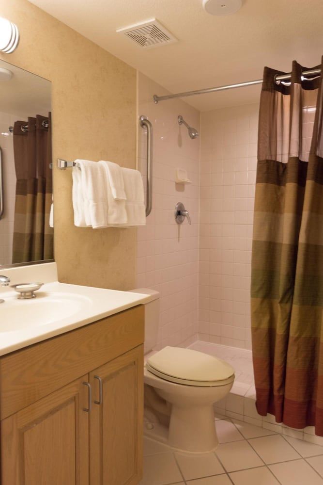 undefined The Carriage House 4