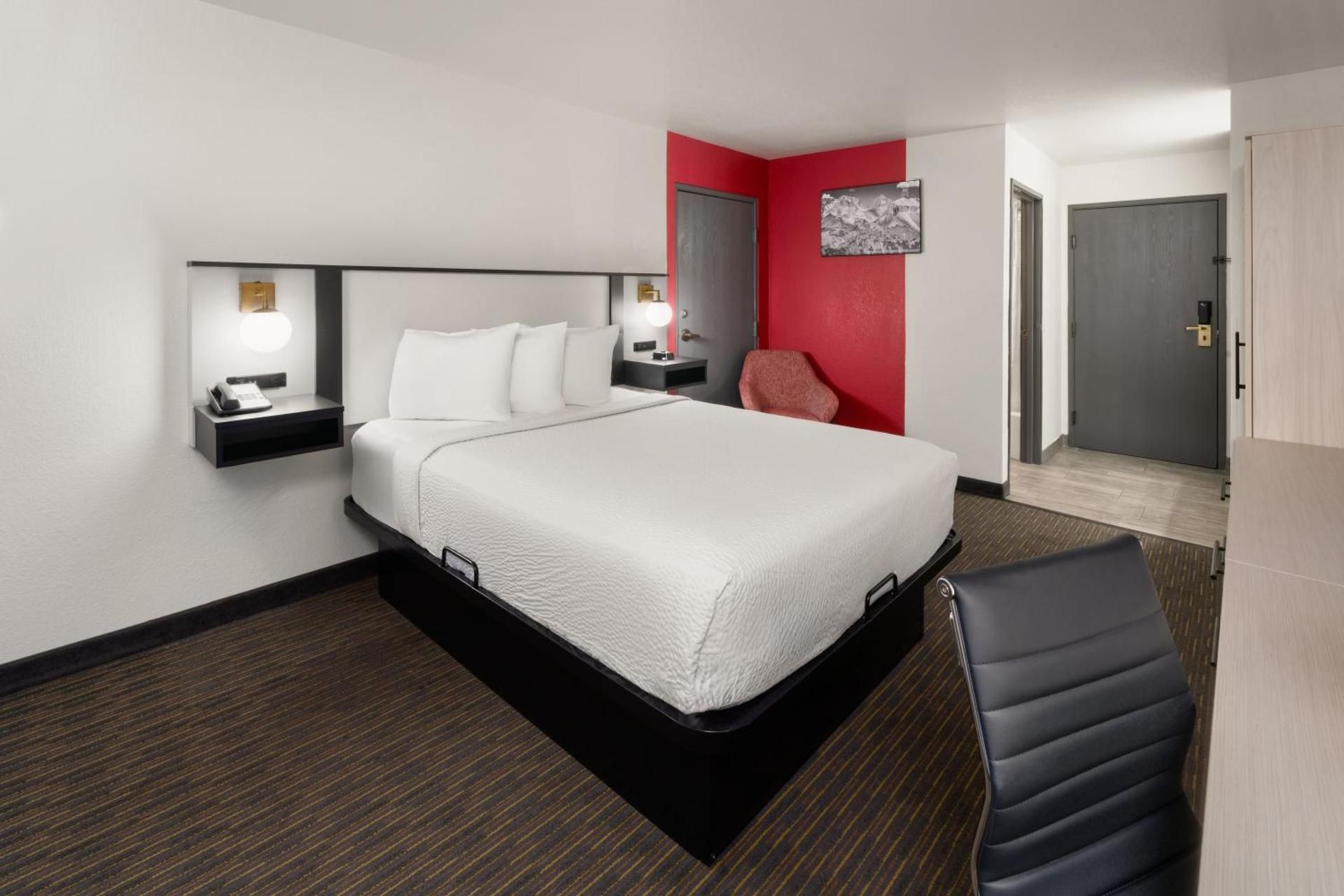 1 Queen Bed, Non-Smoking