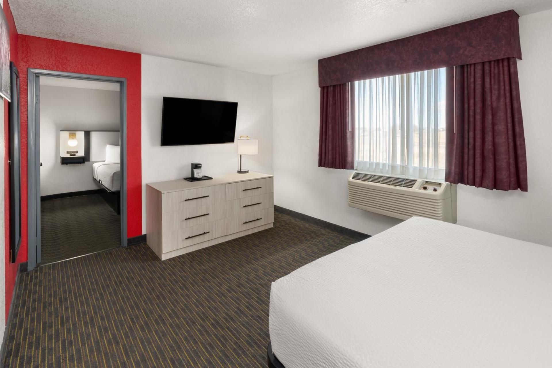 2 Queen Bed, One-Bedroom, Suite, Non-Smoking