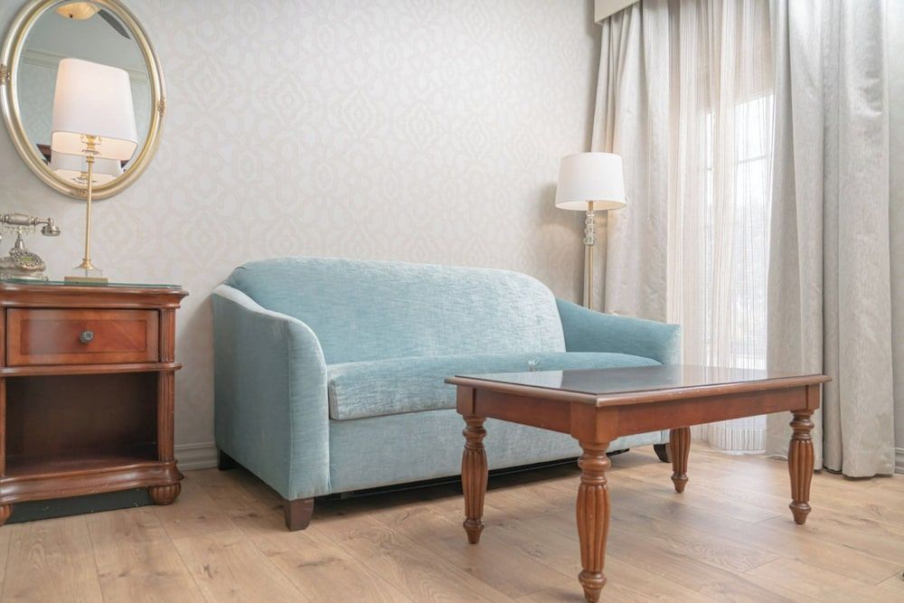 Fulton Steamboat Inn Standard Room, 1 King Bed with Sofa bed 9