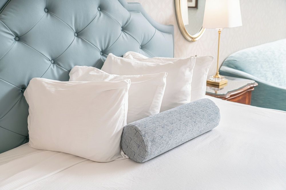 Fulton Steamboat Inn Standard Room, 1 King Bed with Sofa bed 2