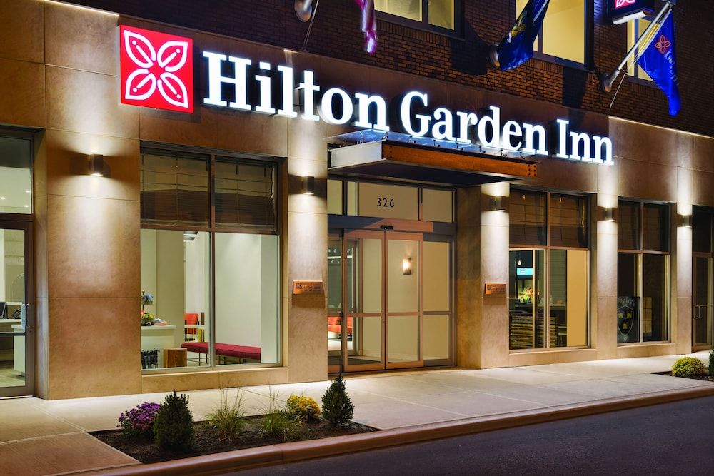 undefined Hilton Garden Inn New York Times Square South 3