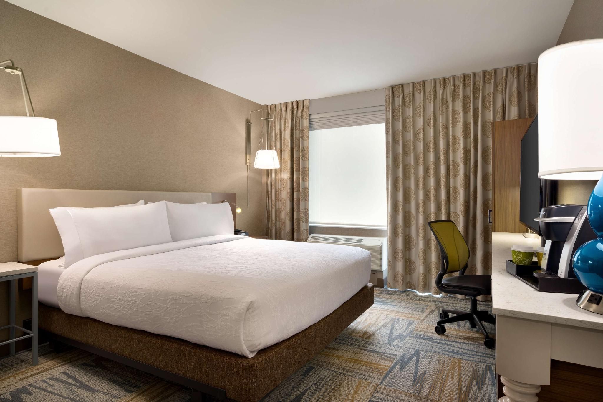 undefined Hilton Garden Inn New York Times Square South 5