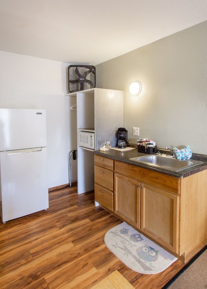Standard Room, 2 Queen Beds, Mountain View