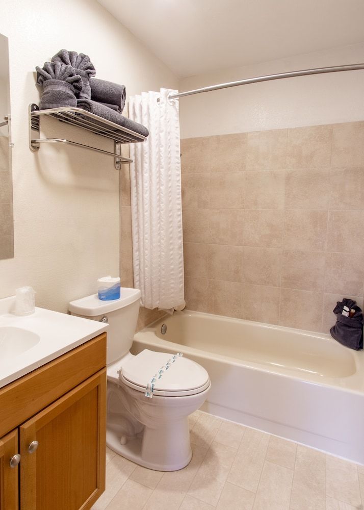 Standard Room, 1 Queen Bed, Mountain View