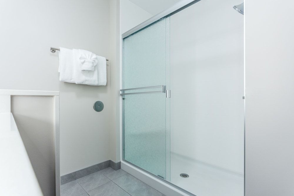 Standard Room, 1 King Bed (Extra Floor Space)