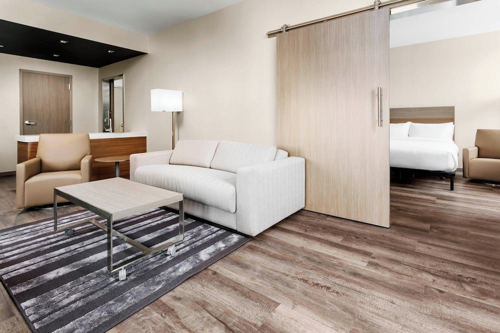 Suite, 2 Queen Beds, Corner