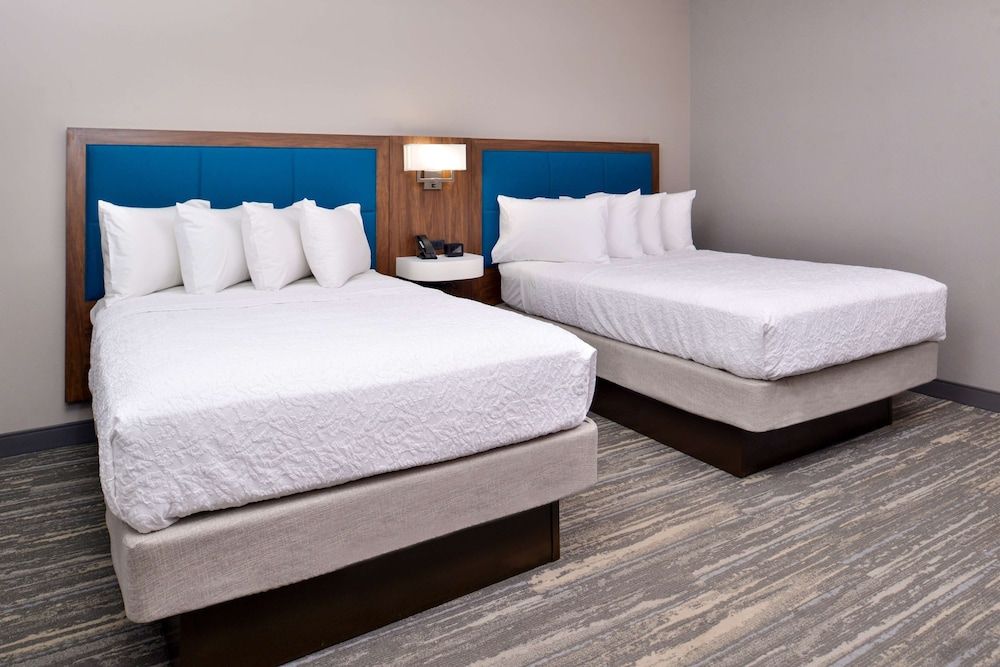 Suite, 2 Queen Beds, Accessible, Bathtub (Mobility & Hearing)