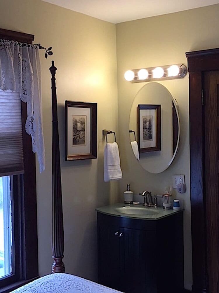 Room, Private Bathroom (Rodemer #1)