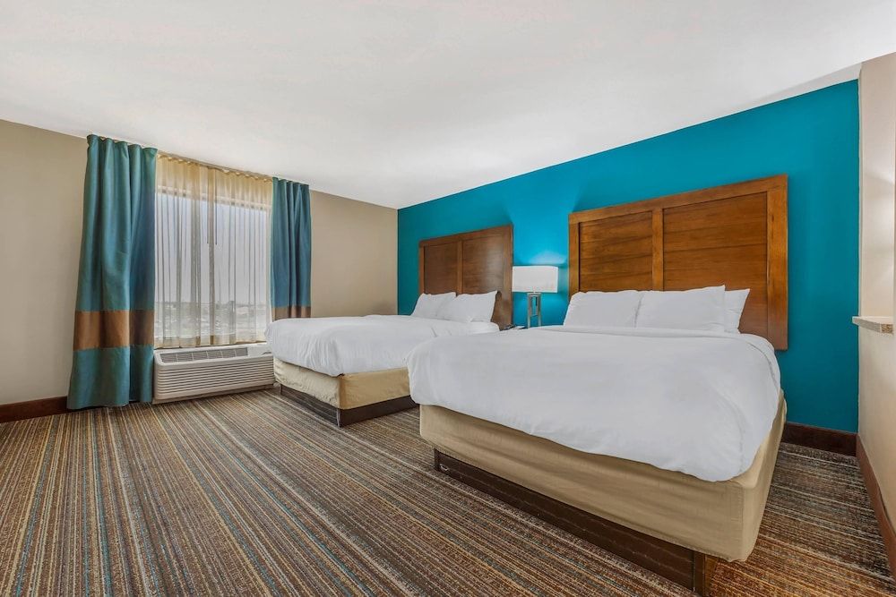 Suite, Multiple Beds, Accessible, Non Smoking