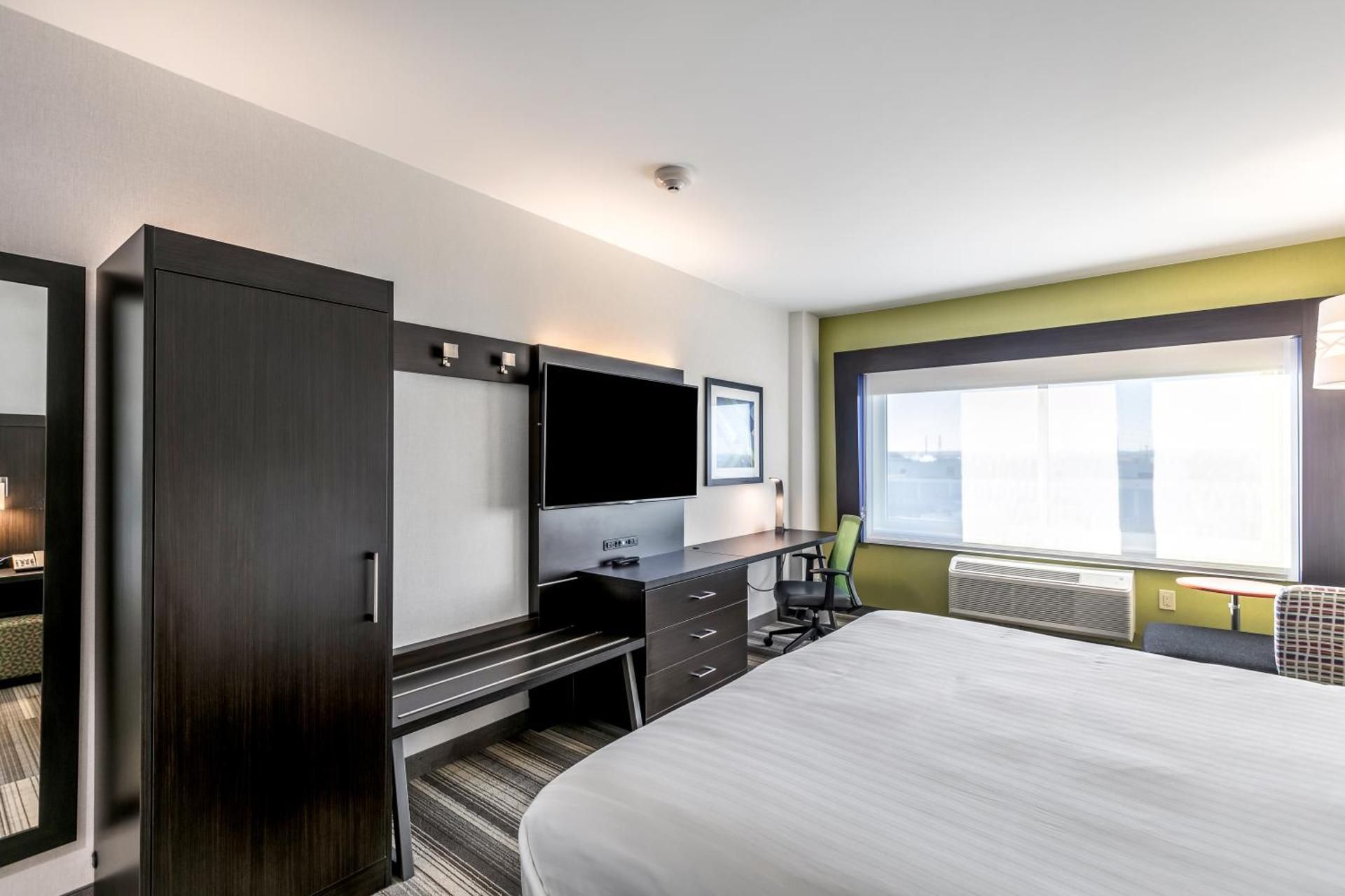 undefined Holiday Inn Express & Suites Jersey City North - Hoboken by IHG 7