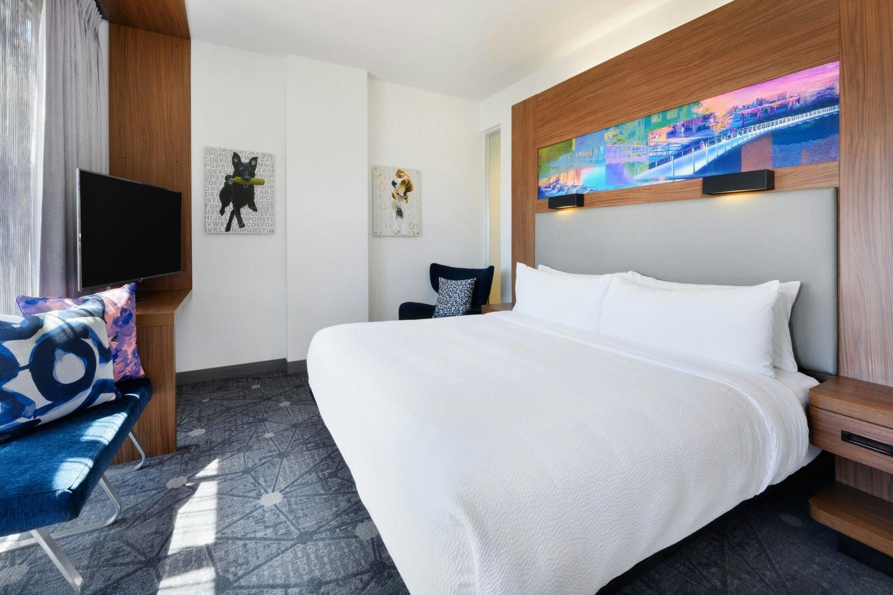 Splash, Guest room, 1 King, Poolside, Pool cabana