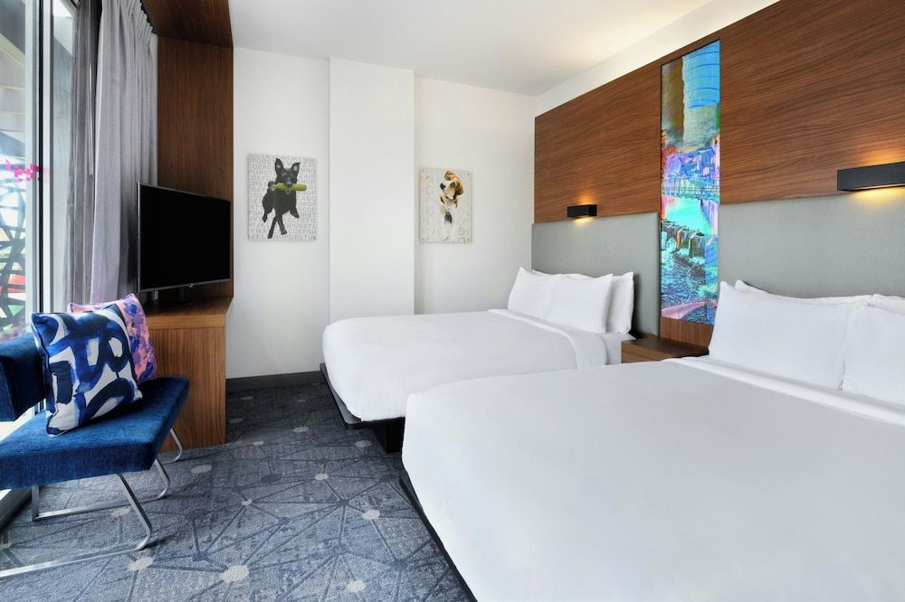 Room, 2 Queen Beds, Poolside