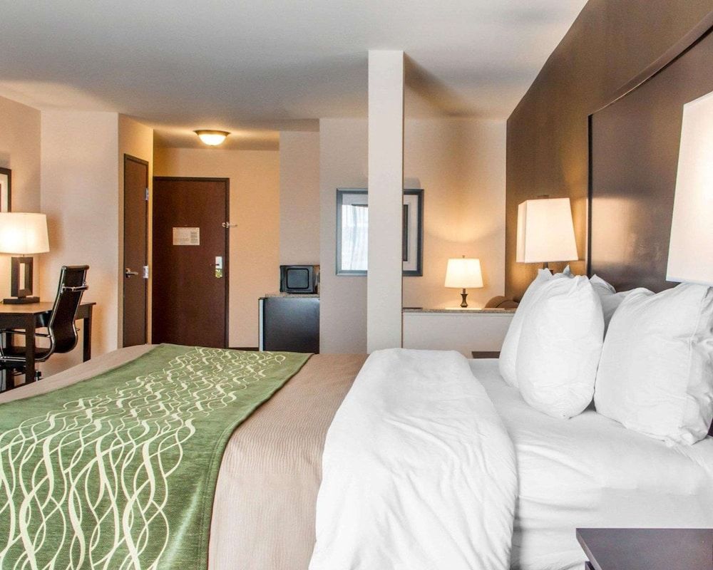 Suite, 1 King Bed, Non Smoking