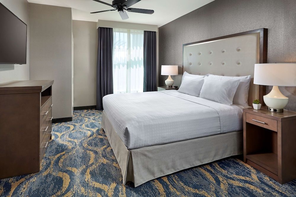 Suite, 1 Bedroom, Accessible, Non Smoking (w/ bathtub)
